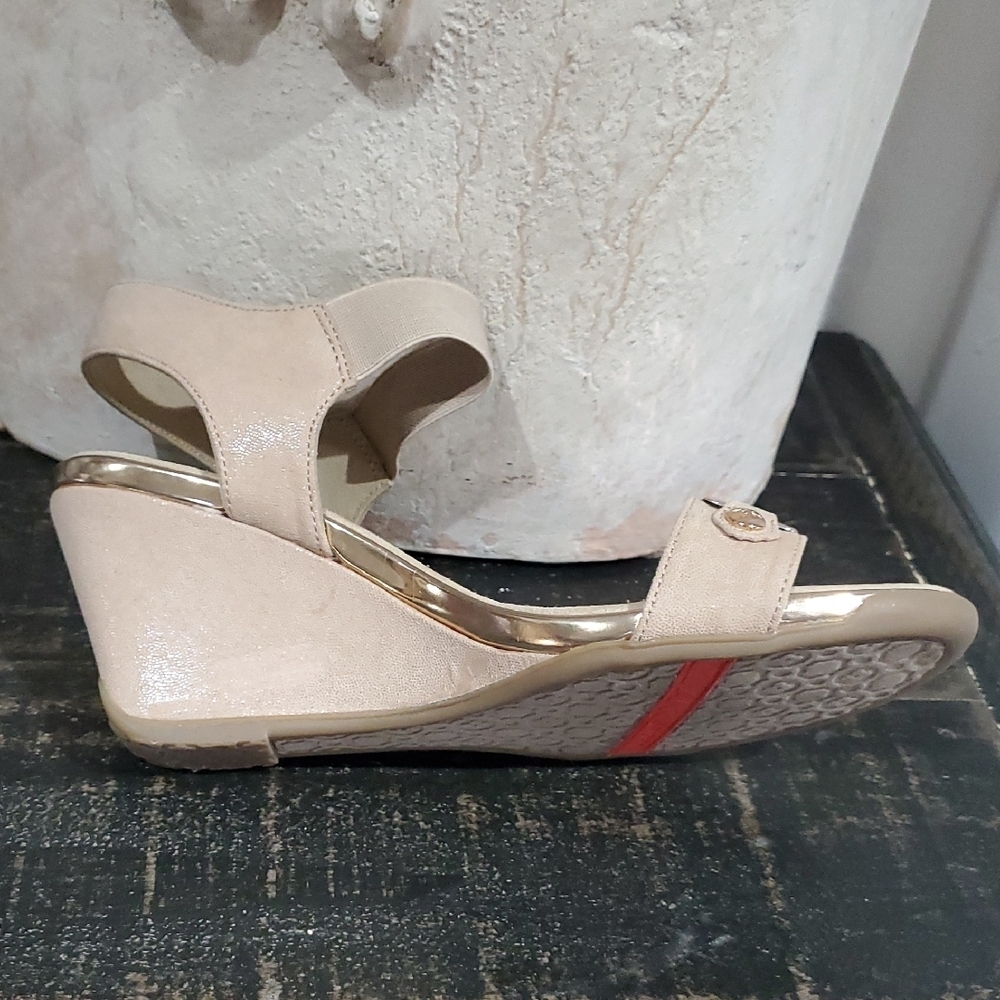 Anne Klein Beige Wedge Sandals AK Sport Athleisure Comfort Playcay Resort Casual - Picture 4 of 12